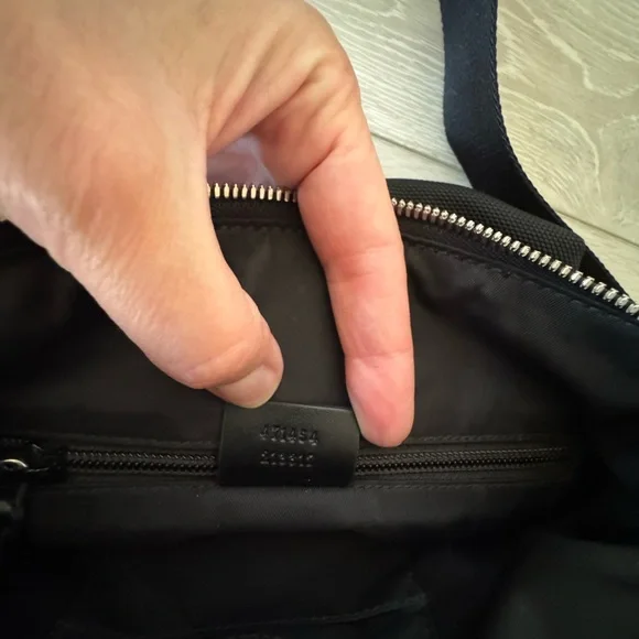 GUCCI Techno Canvas Web Small Flat Messenger Bag Black - Picture 4 of 5